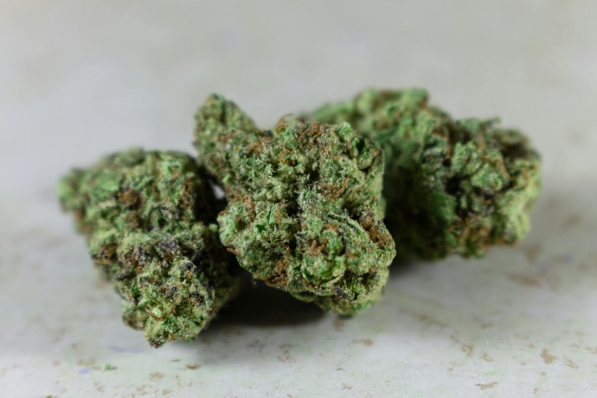 Best Indica Online in Canada | Herb Approach Canada